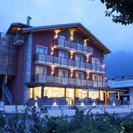 Hotel Gran Vacanze Rooms & Apartments Дімаро Екстер'єр фото