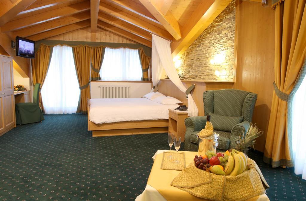 Hotel Gran Vacanze Rooms & Apartments Дімаро Екстер'єр фото