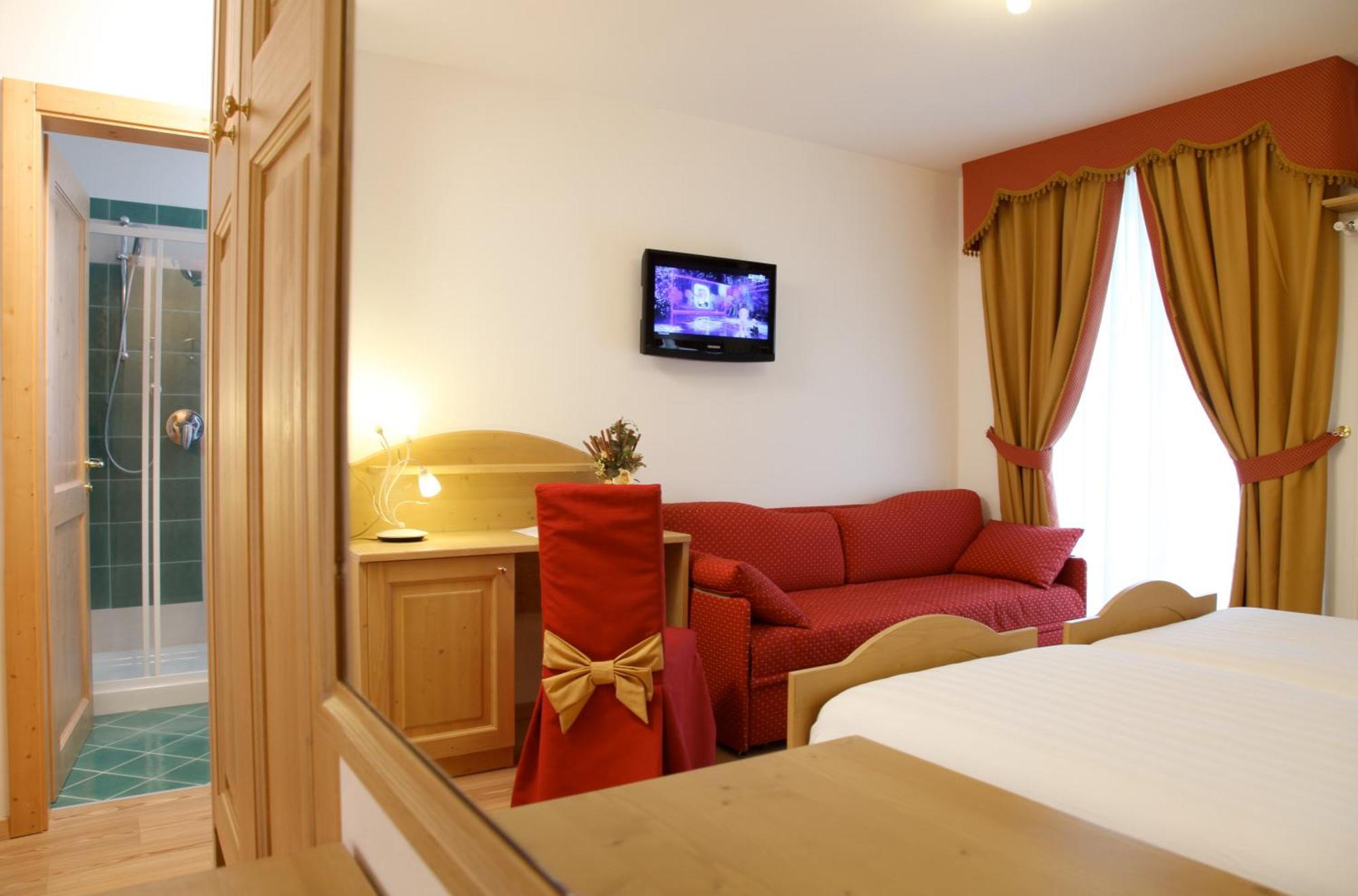 Hotel Gran Vacanze Rooms & Apartments Дімаро Екстер'єр фото