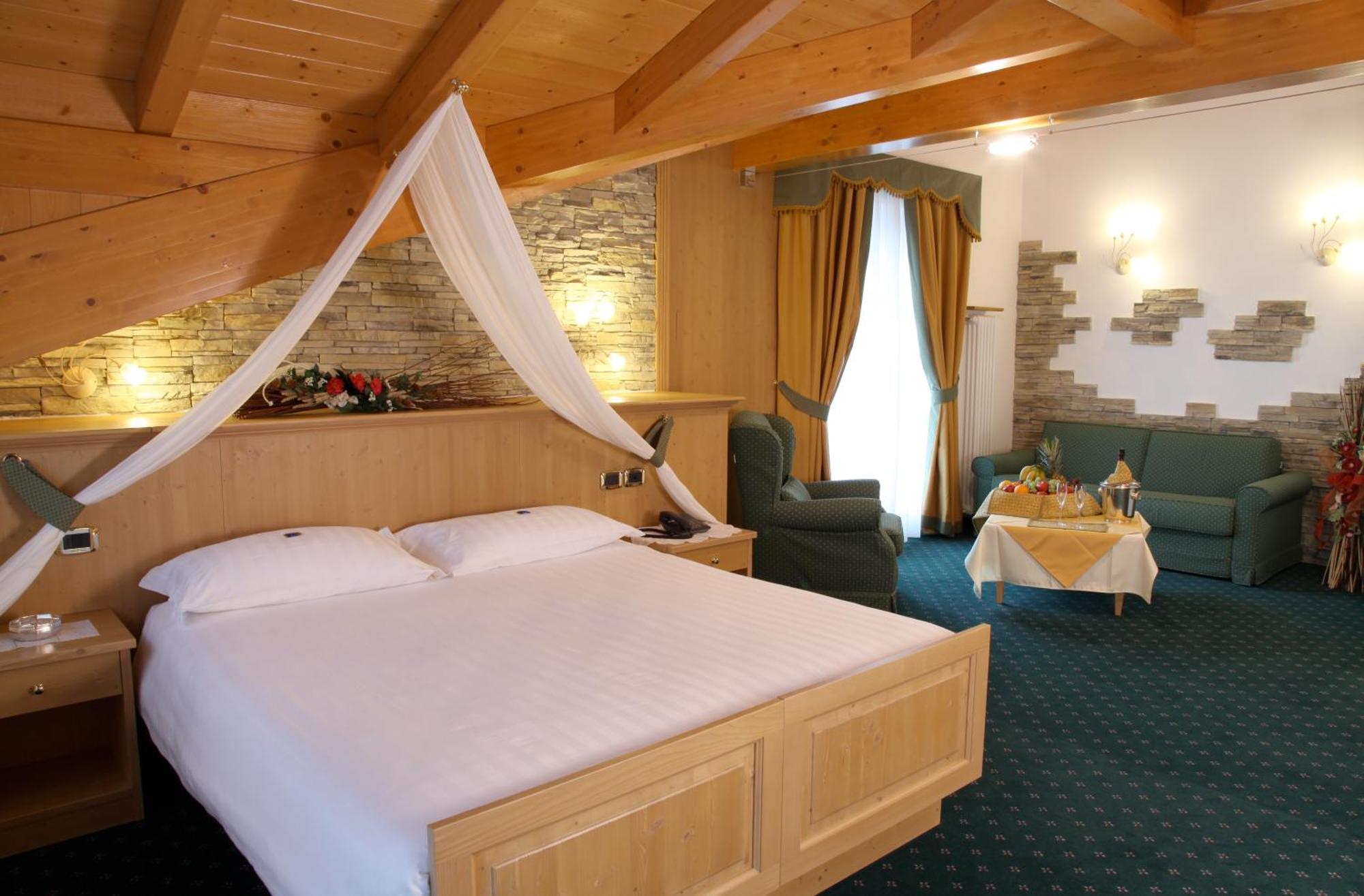 Hotel Gran Vacanze Rooms & Apartments Дімаро Екстер'єр фото
