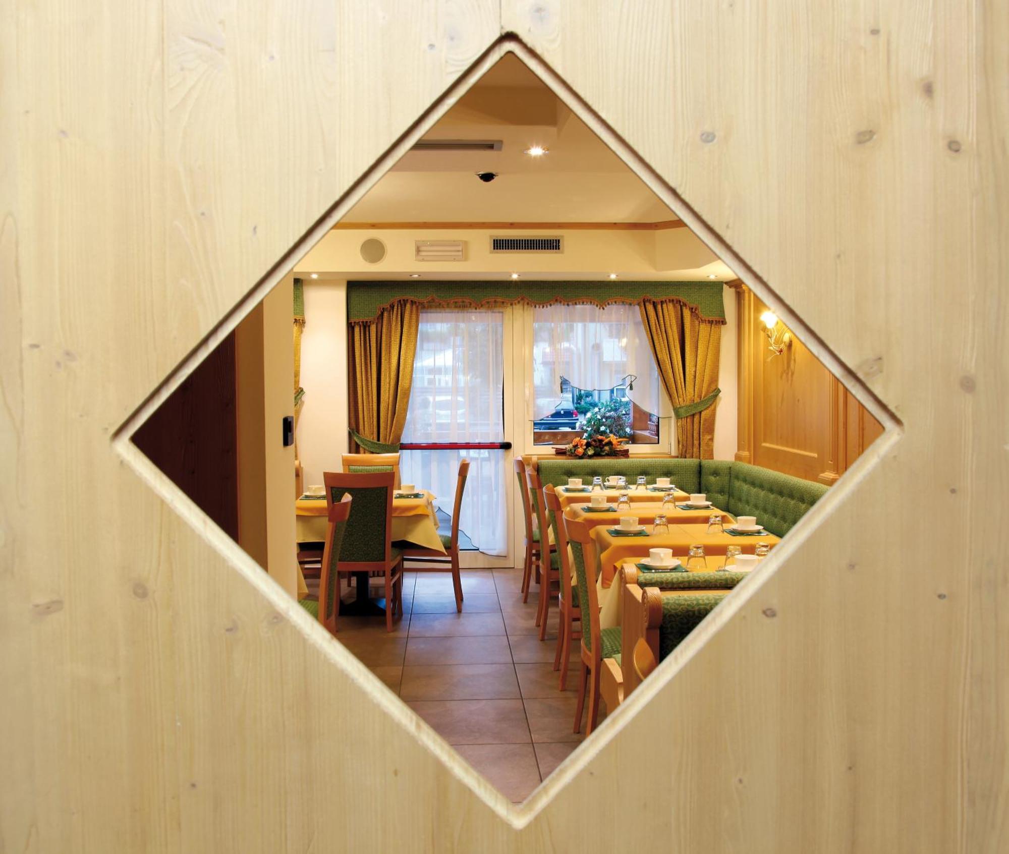 Hotel Gran Vacanze Rooms & Apartments Дімаро Екстер'єр фото
