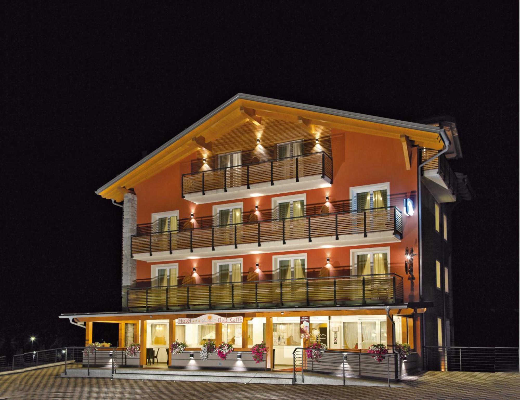 Hotel Gran Vacanze Rooms & Apartments Дімаро Екстер'єр фото