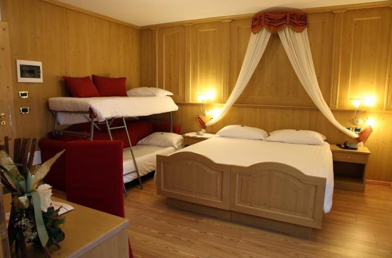 Hotel Gran Vacanze Rooms & Apartments Дімаро Номер фото