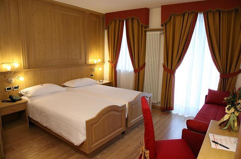 Hotel Gran Vacanze Rooms & Apartments Дімаро Номер фото